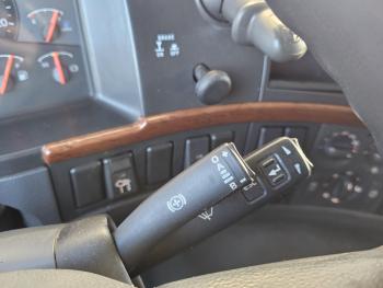 Volvo FM 410 6x2 / FASSI 42 t/m CRANE / KRAN